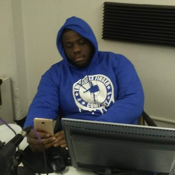 Meet your Posher, Demetrius - Picture 2 of 2